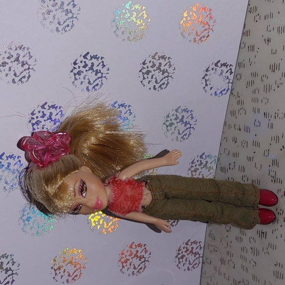 MGA L'il Bratz Funky Fashions Slip On N Off Chloe 2003 - Picture 3 of 5